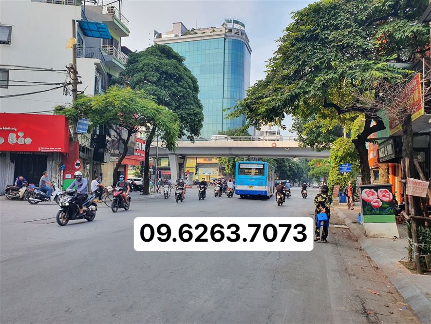 BÁN NHÀ MẶT PHỐ BẠCH MAI QUẬN HAI BÀ TRƯNG - 41M 3 TẦNG - HƠN 6 TỶ VỈA HÈ RỘNG KINH DOANH SẦM UẤT NGÀY ĐÊM