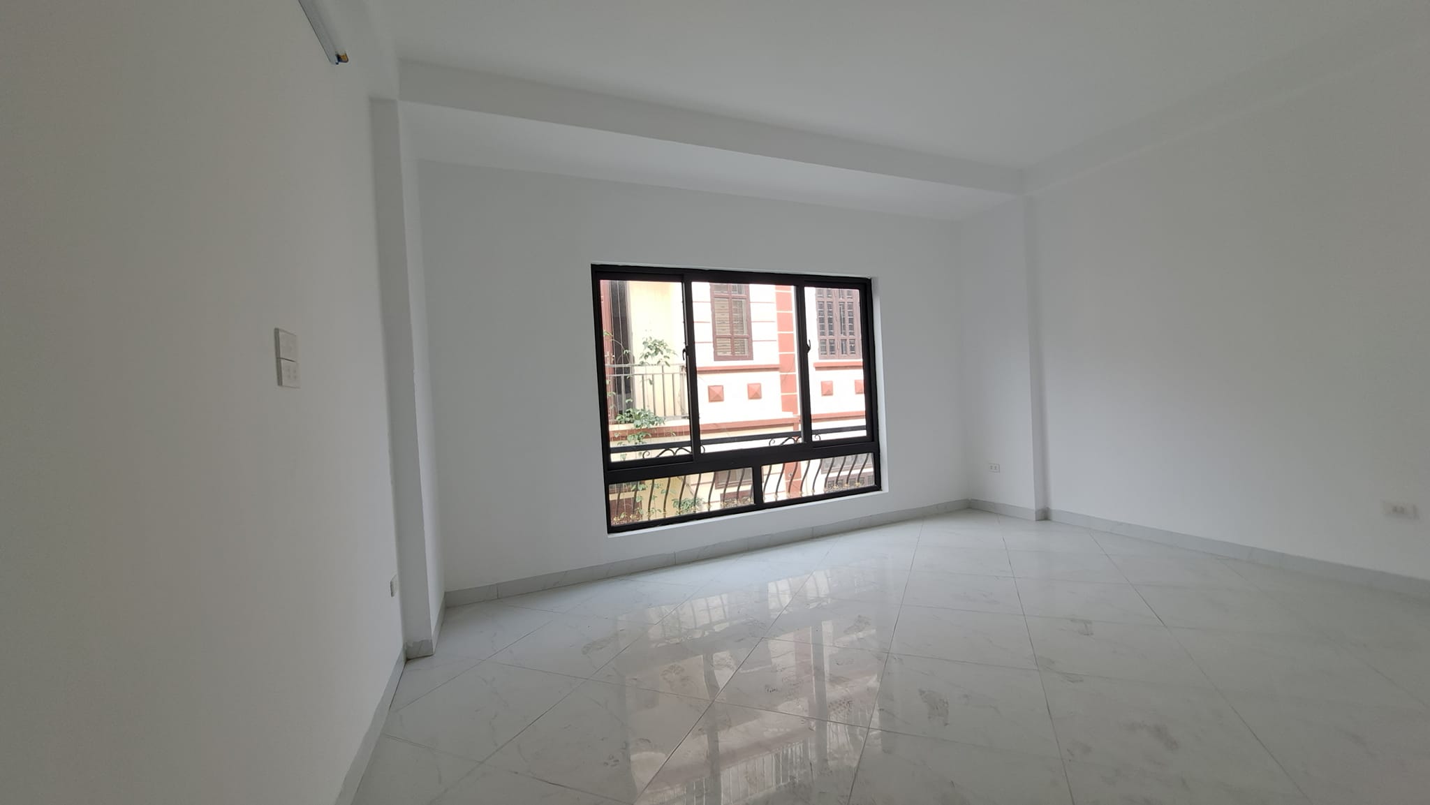 NHÀ HIẾM, GIÁ ĐẸP, ngõ 68 Cầu Giấy, nhà mới, ở luôn, 35m2, 5 tầng, 3.7 tỷ.