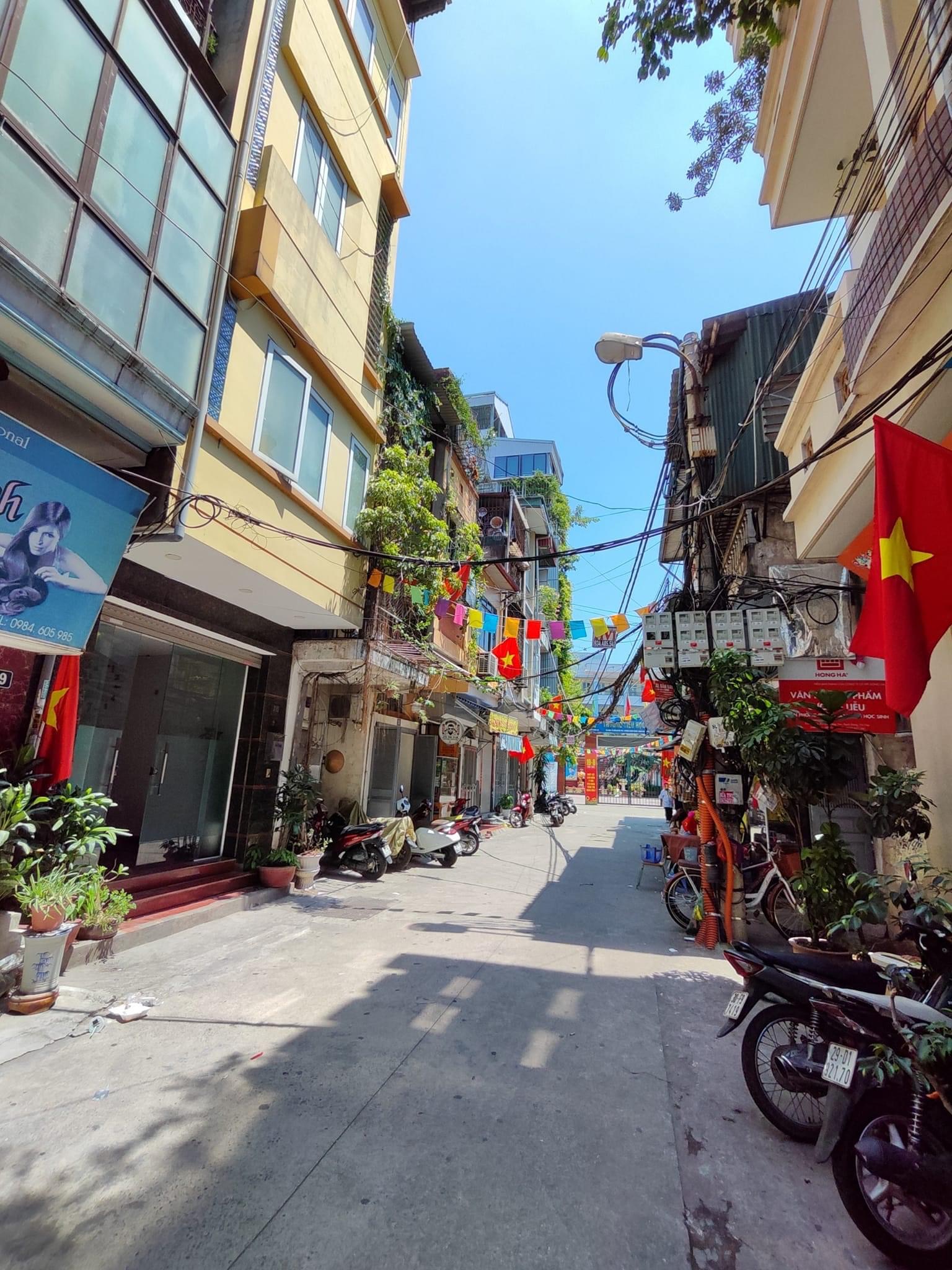 Bán nhà mặt phố Lương Yên 37m- 6,2 tỷ(có thương lượng) NGÕ TO NHƯ PHỐ 2 OTO TRÁNH QUAY ĐẦU, VỪA Ở VỪA KINH DOANH