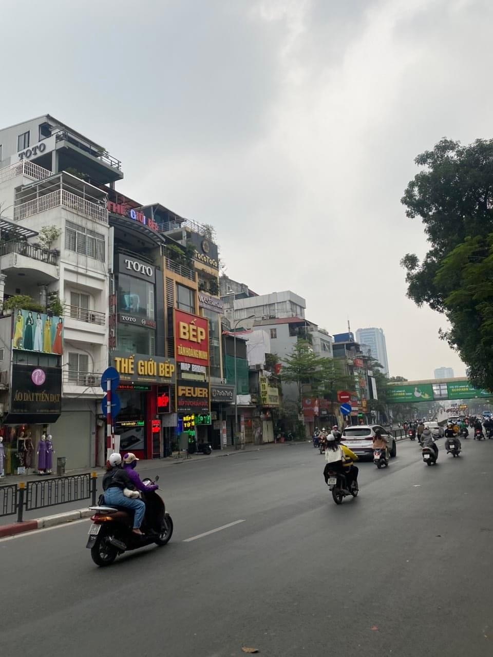 Nhà mặt phố Mạc Thái Tổ , kinh doanh đỉnh