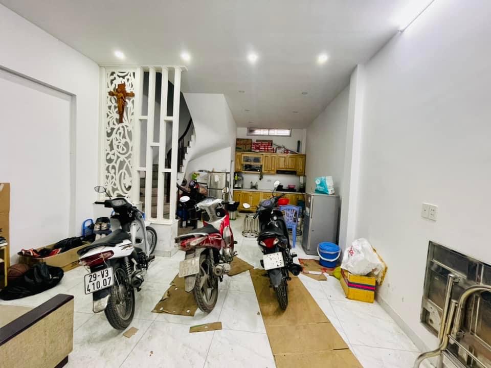 Bán nhà Khương Đình, Thanh Xuân 45m2, 4 tầng, giá 4.2 tỷ. Thương lượng