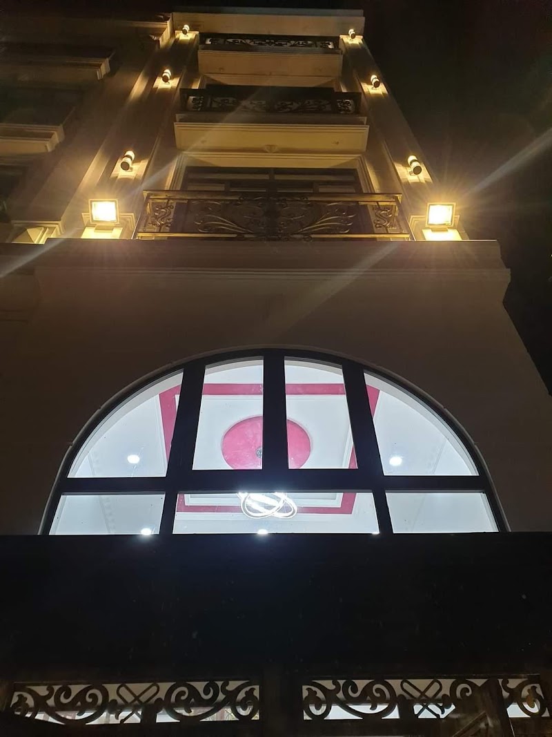 Bán Nhà Hẻm Xe Hơi Nguyễn Xí, 57m2 (4m X 14m), 5 Tầng 6PN, Khu Phân Lô VIP