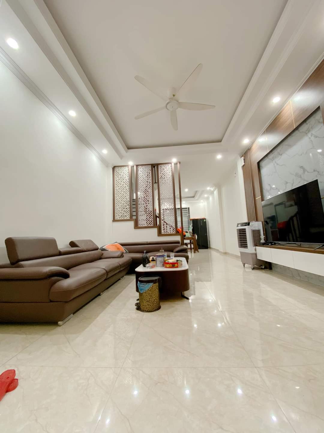 Siêu phẩm Cầu Giấy, 5 tầng, 58m2, lô góc, 3 thoáng, vừa ở vừa kinh doanh.Giá tốt.