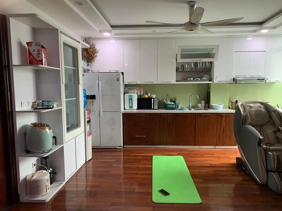 Bán nhà 6 tầng mặt phố Phan Văn Trường, Cầu Giấy, vỉa hè rộng, thang máy, kinh doanh đỉnh