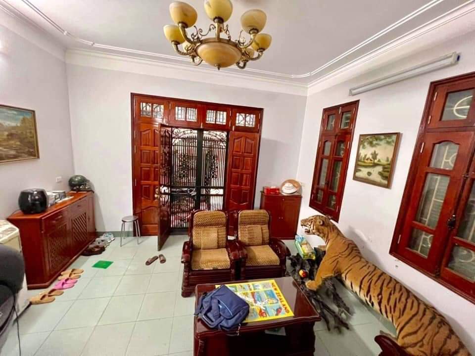 Bán đất tặng nhà Trung Kính, Cầu Giấy, 2 thoáng, 72m2, 8tỷ