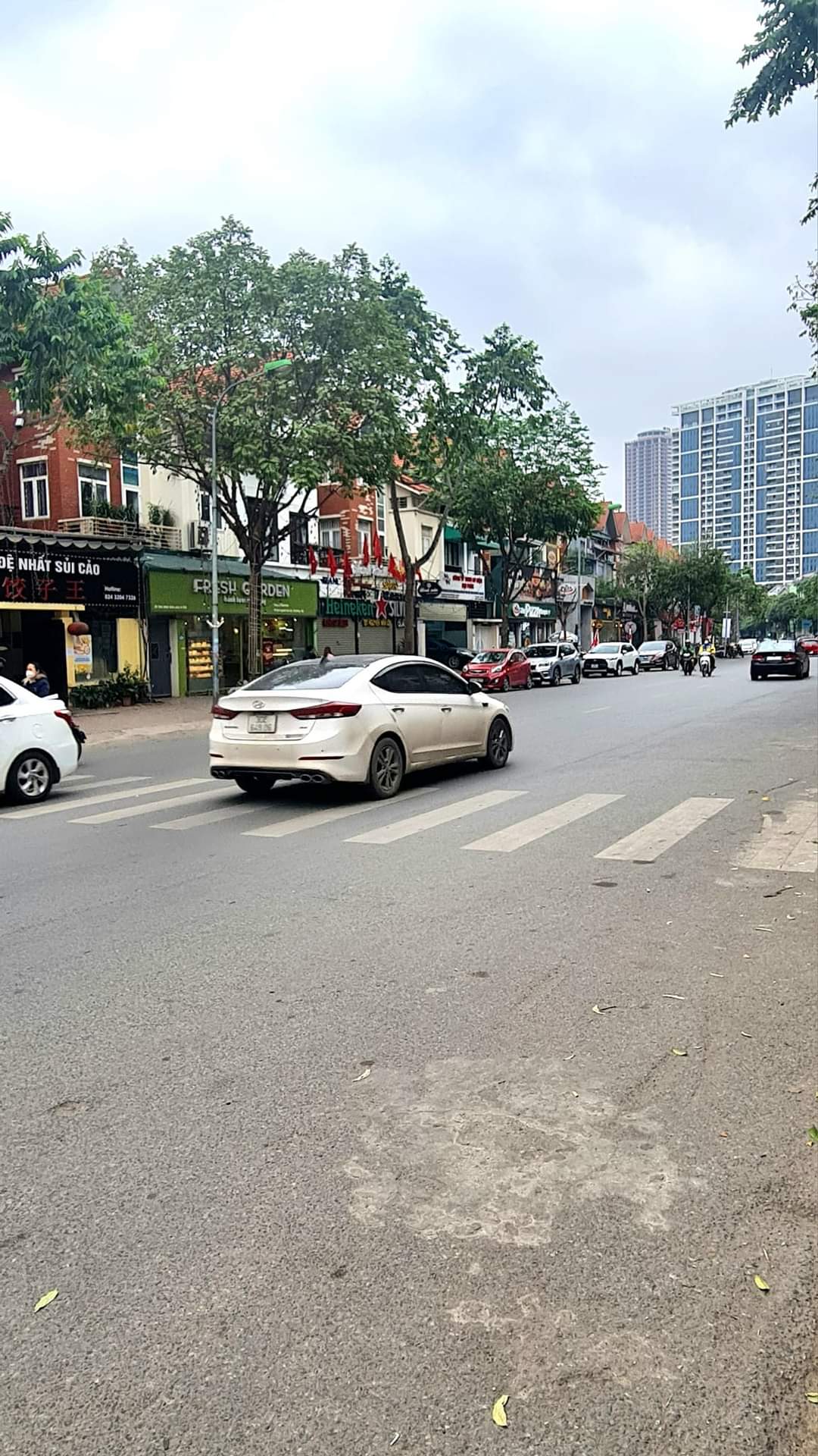 Mặt phố Nguyễn Khuyến Văn quán 150m2 mặt tiền 22m lô góc ,giá 45 tỷ