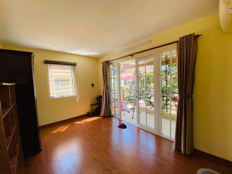 Bán nhà Quận Đống Đa mới đẹp, tặng full nội thất, ở ngay 35M 4 tầng