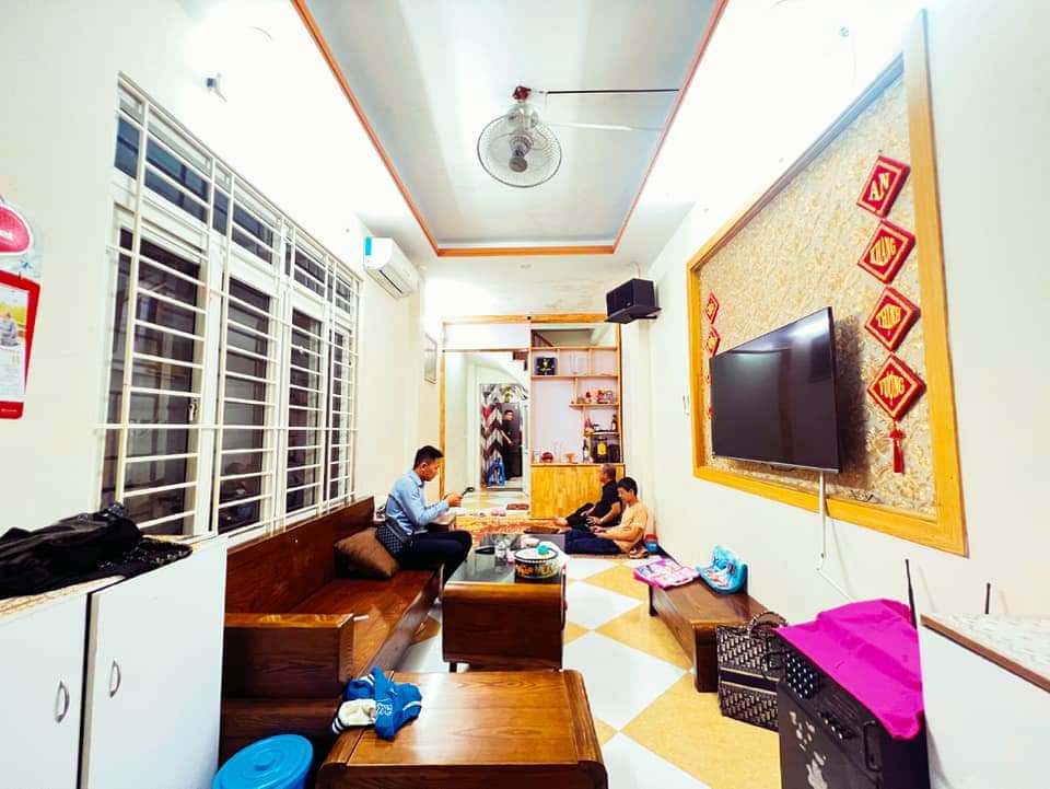 NHÀ ĐẸP PHỐ TRƯƠNG ĐỊNH - LÔ GÓC 3 THOÁNG - NGÕ THÔNG, RỘNG 39m2 x 5Tầng giá chỉ 4.3 tỷ