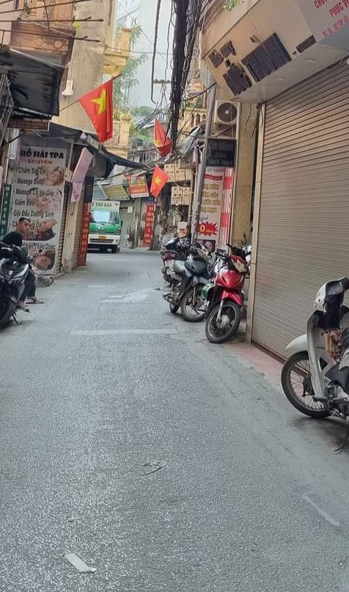 NHÀ BÁN LÊ QUANG ĐẠO. ÔTÔ VÀO NHÀ. KD.ĐƯỜNG THÔNG. DT 50M. 3TẦNG. MT 4M. NHỈNH 7 TỶ. TỪ LIÊM.