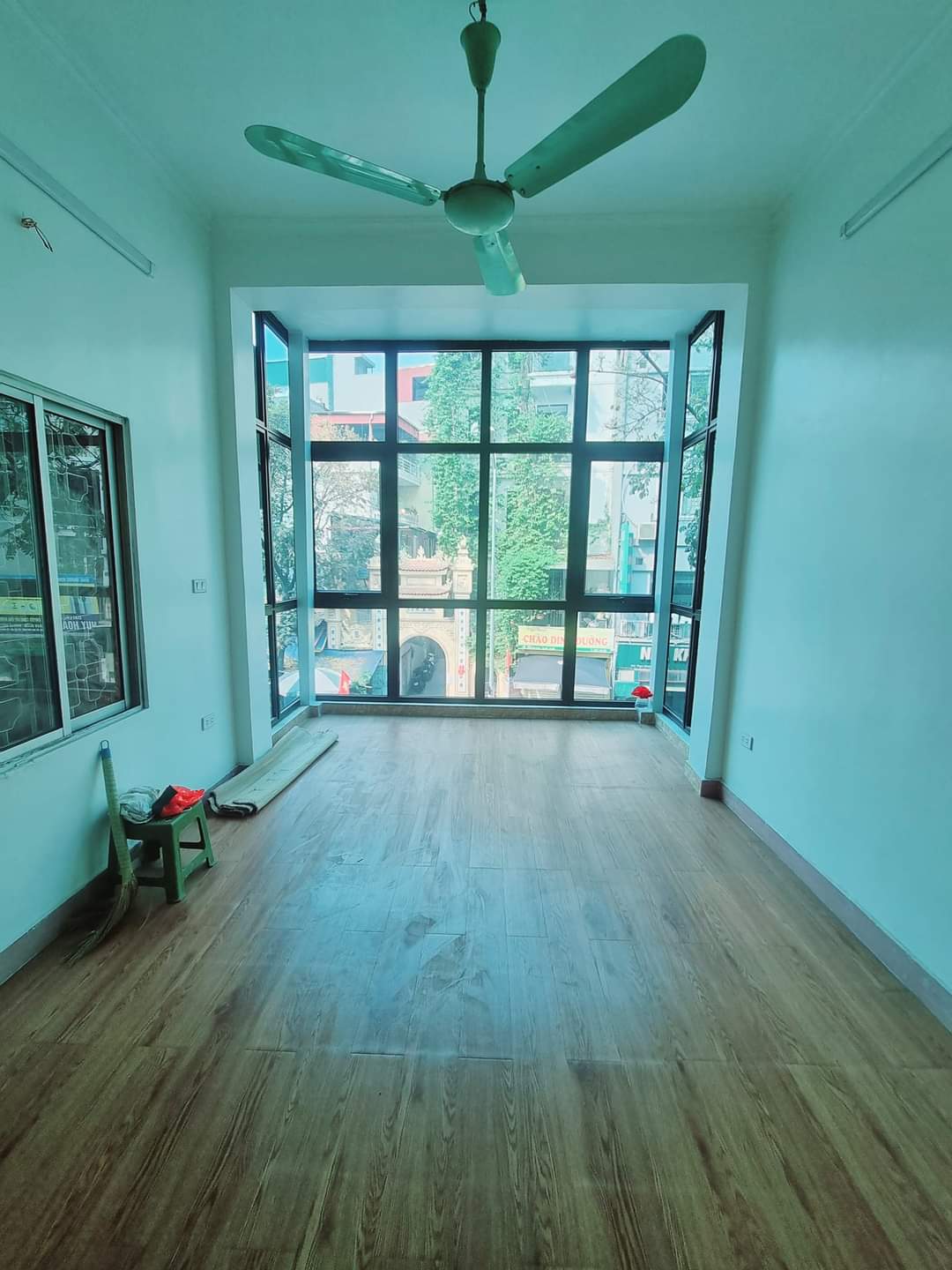 Bán nhà mặt phố Thụy Khuê Tây Hồ Hà Nội.