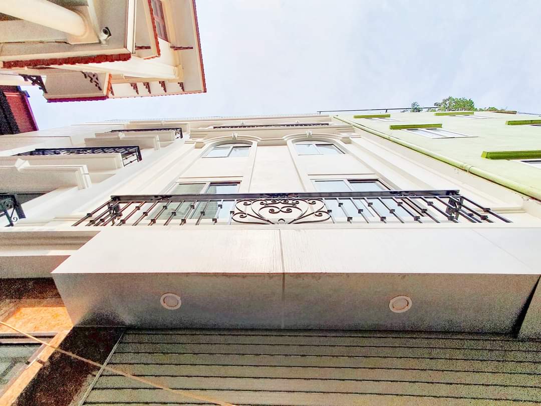 Bán nhà quận đống đa phố pháo đài láng 10m ra phố