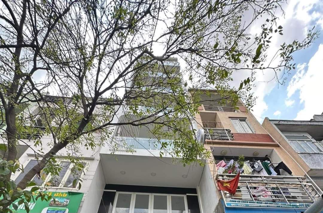 Bán nhà mặt tiền 7 tầng Hoàng Hoa Thám Bình Thạnh. Diện tích 42m2. Giá 17 tỷ