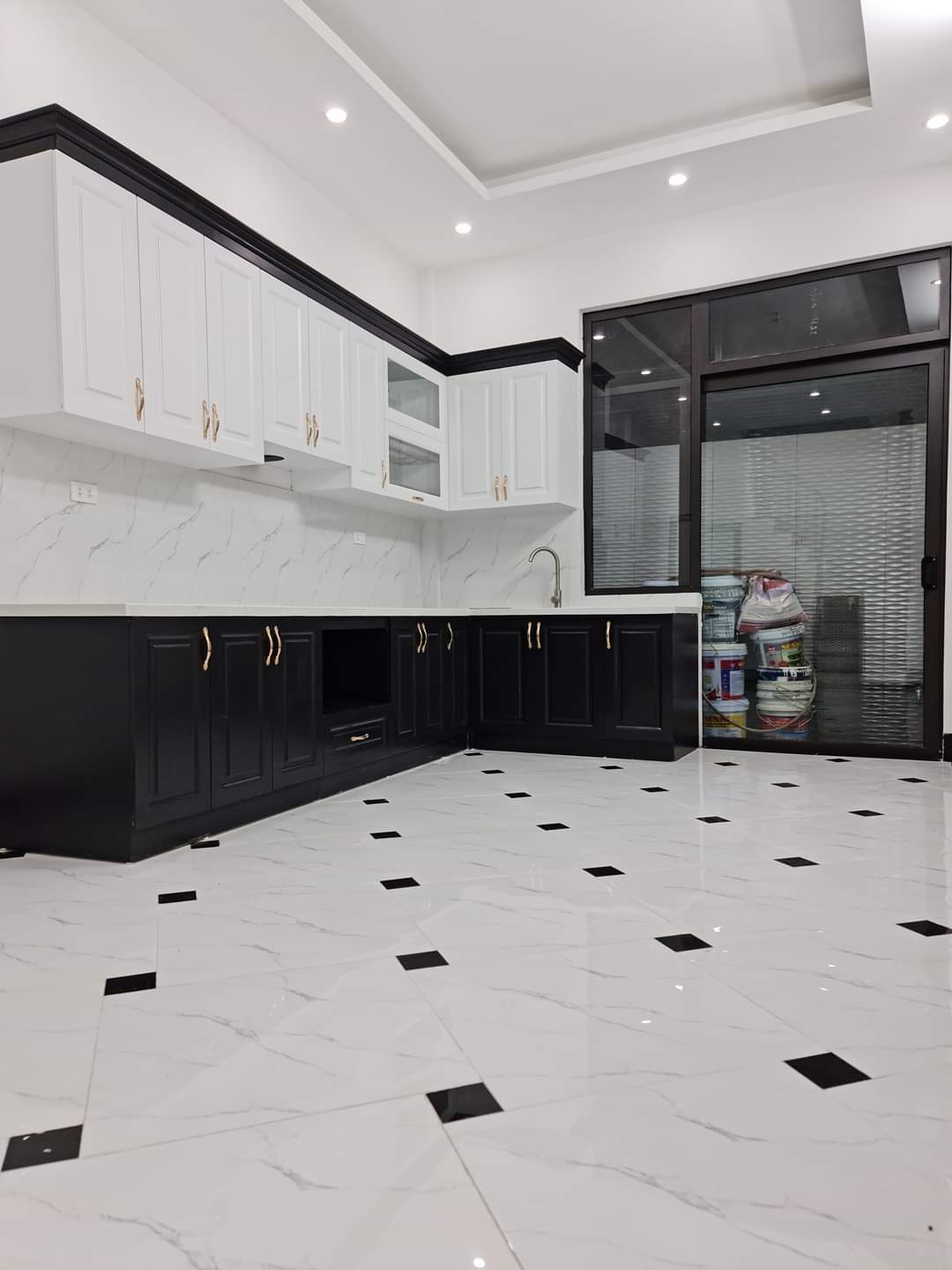 Chùa Quỳnh- Hai Bà Trưng, ô tô đỗ cửa, nở hậu, nhà đẹp ở ngay, 52m2/5T giá 8,25 tỷ