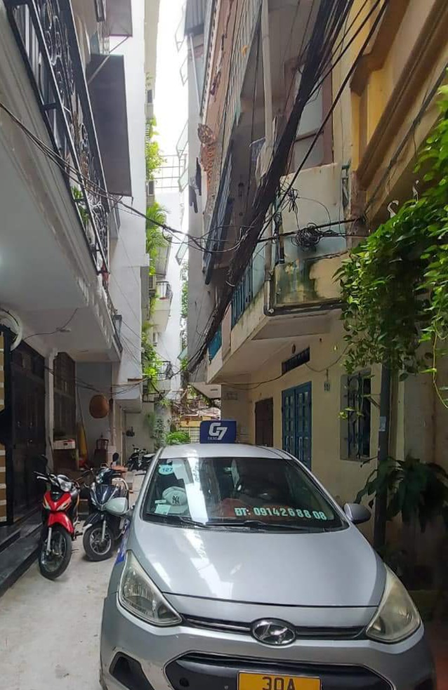 NHÀ BÁN THỊNH QUANG. THOÁNG TRƯỚC SAU. ÔTÔ. DT 31M. 5TẦNG. NHỈNH 5 TỶ. ĐỐNG ĐA.