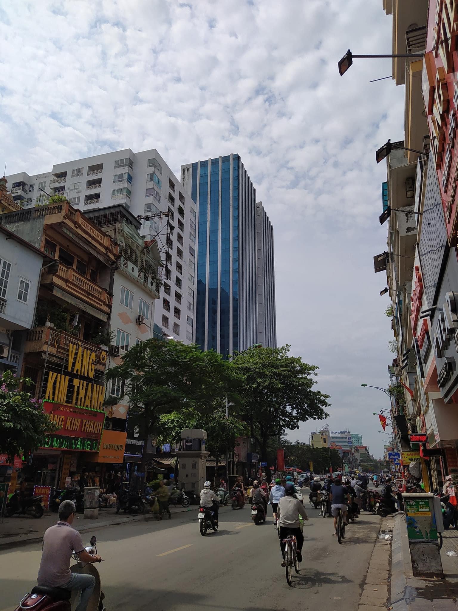 Bán nhà mặt phố Bạch Mai 41 m-3 tầng-6,3 tỷ MẶT PHỐ HÓT HBT - VỈA HÈ - Ô TÔ TRÁNH - KINH DOANH SẦM UẤT