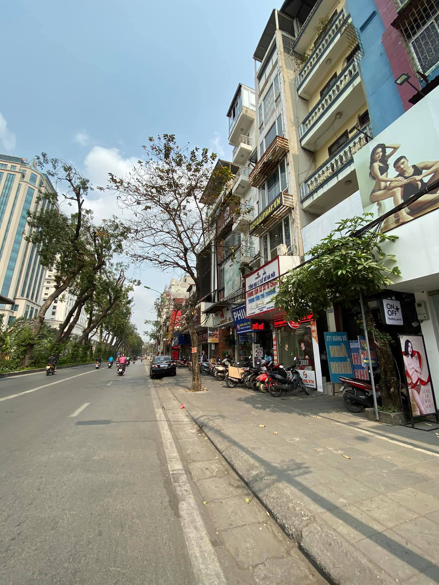 Bán nhà mặt phố Giảng Võ 29 tỷ 116m2 mặt tiền 8.7m căn góc kinh doanh hiếm quận Ba Đình