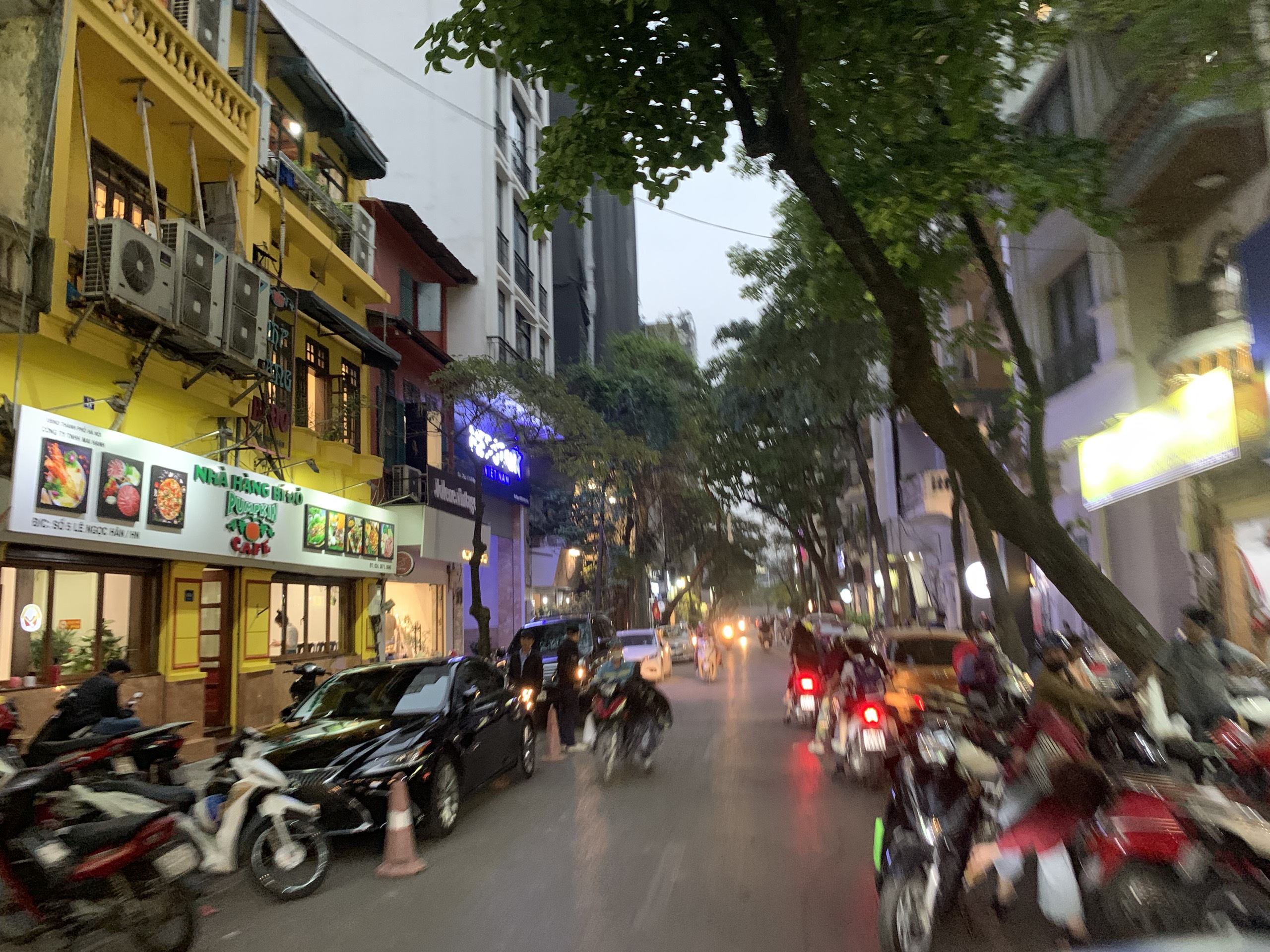 Cho thuê mặt bằng gần Ga Hà Nội, Đống Đa, mặt tiền 6m, phù hợp HÀNG Ăn