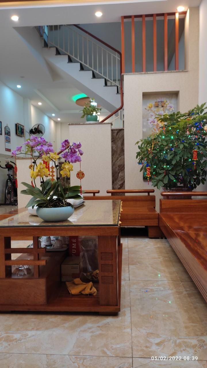 Bán nhà Mặt tiền đường Thanh Sơn, Quận Hải Châu, Nhà 3 tầng, DT 90 m2, Trung tâm Đà Nẵng. Đường Ô tô đỗ. Chỉ 10,5 tỷ.