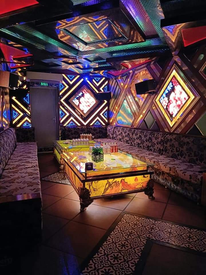 Bán nhà mặt đường Chiến Thắng dt 64m2x5T giá 22.4 tỷ