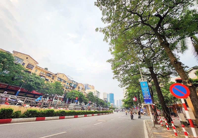 Bán nhà mặt phố Nguyễn Chí Thanh, mặt tiền khủng, thông số vàng.