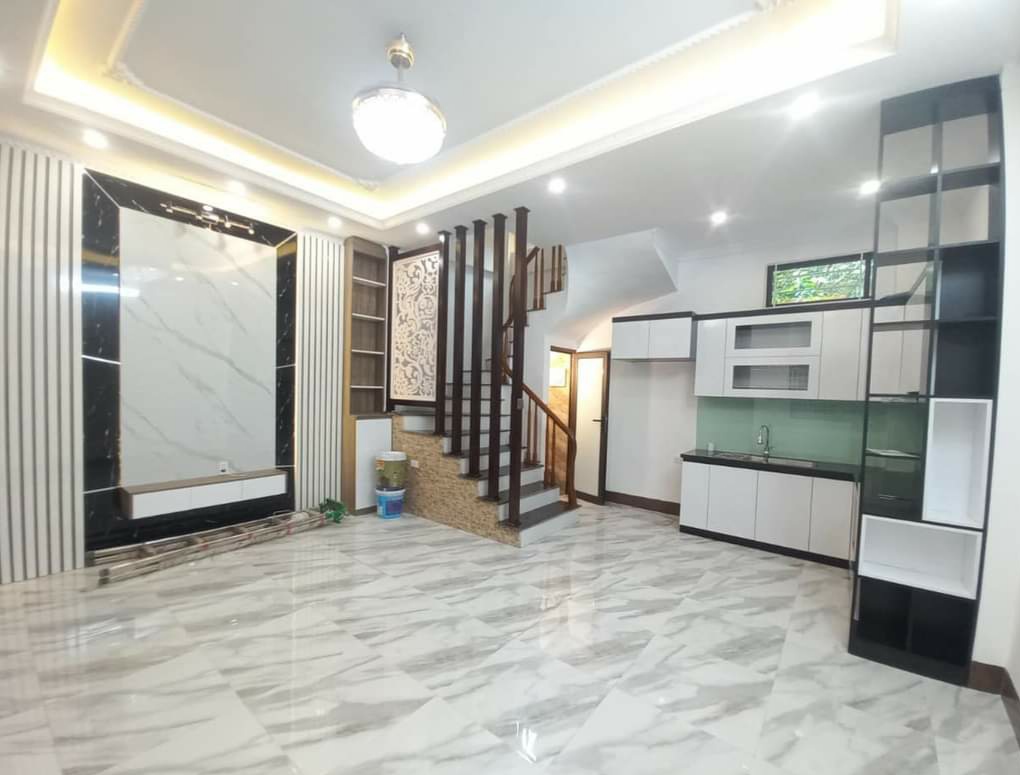 Hot hot! Nguyễn Văn Cừ,LB. 37m2 , 5tầng, MT5m Oto,full nội thất .Nhỉnh 5M
