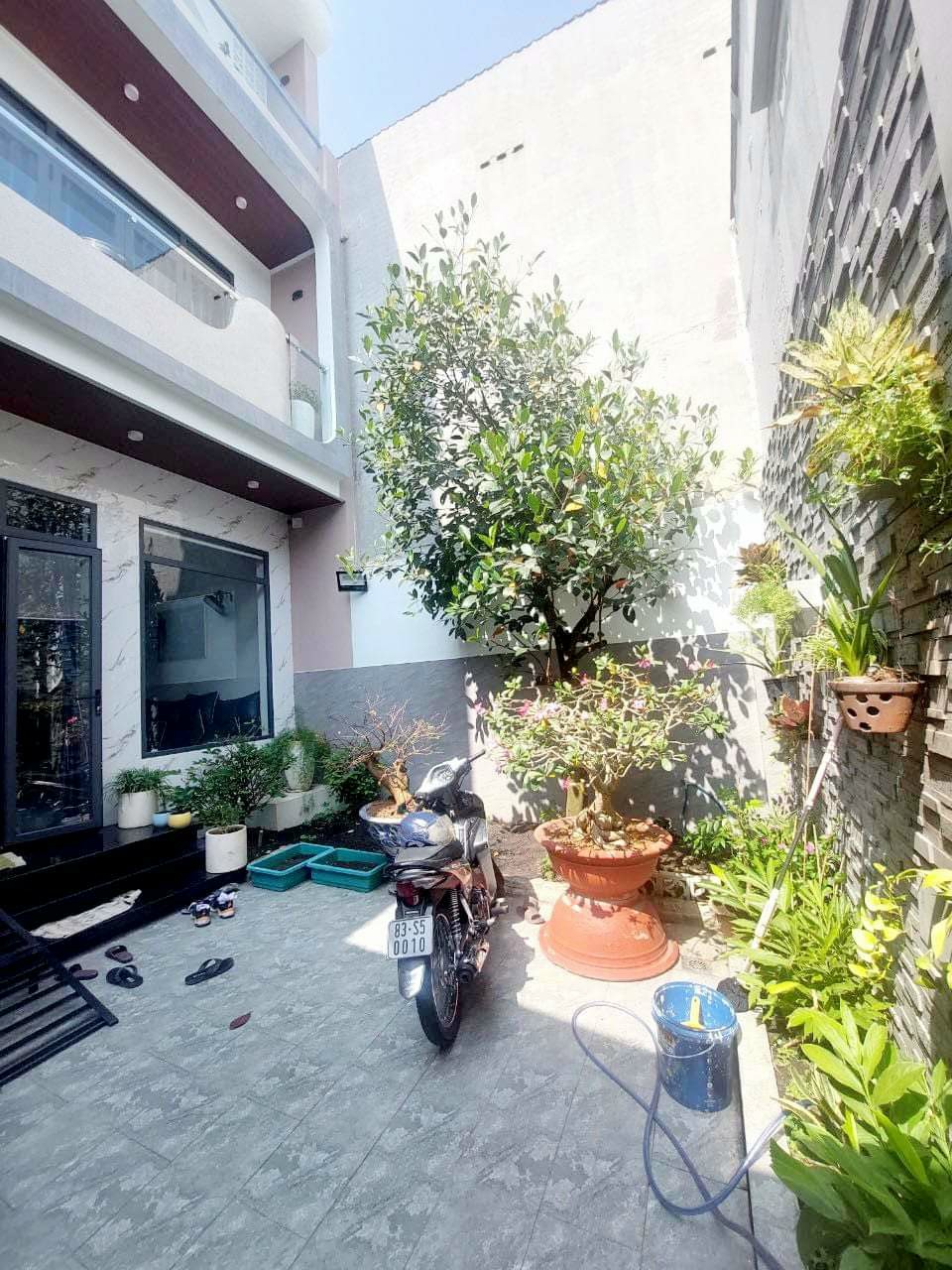 Bà chị em cần bán căn nhà ngay đường tỉnh lộ 10, phường tân tạo, quận bình tân, tphcm