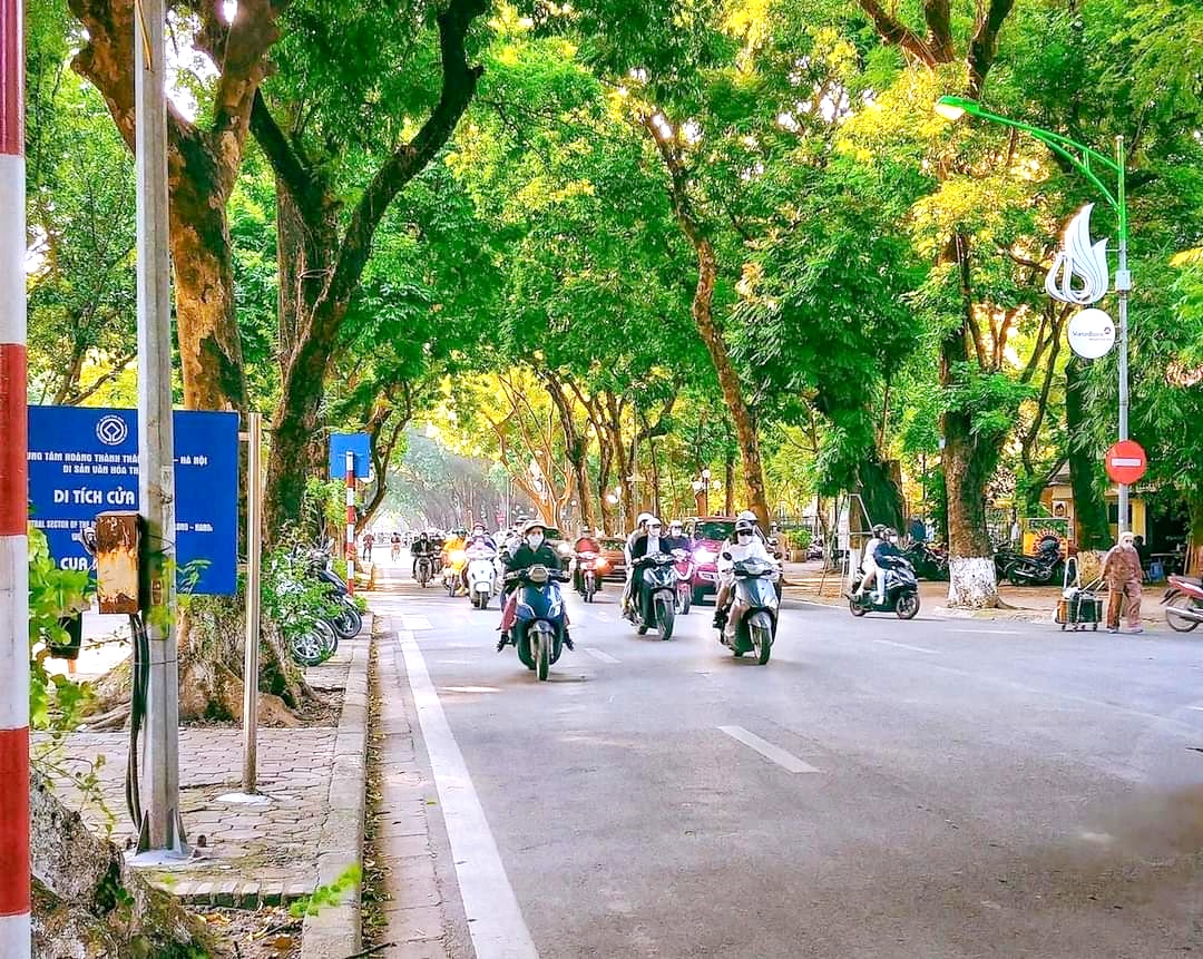 Ô TÔ ĐỖ CỬA, nhà phố Điện Biên Phủ, 26m2, 4 tầng, giá 6.8 tỷ