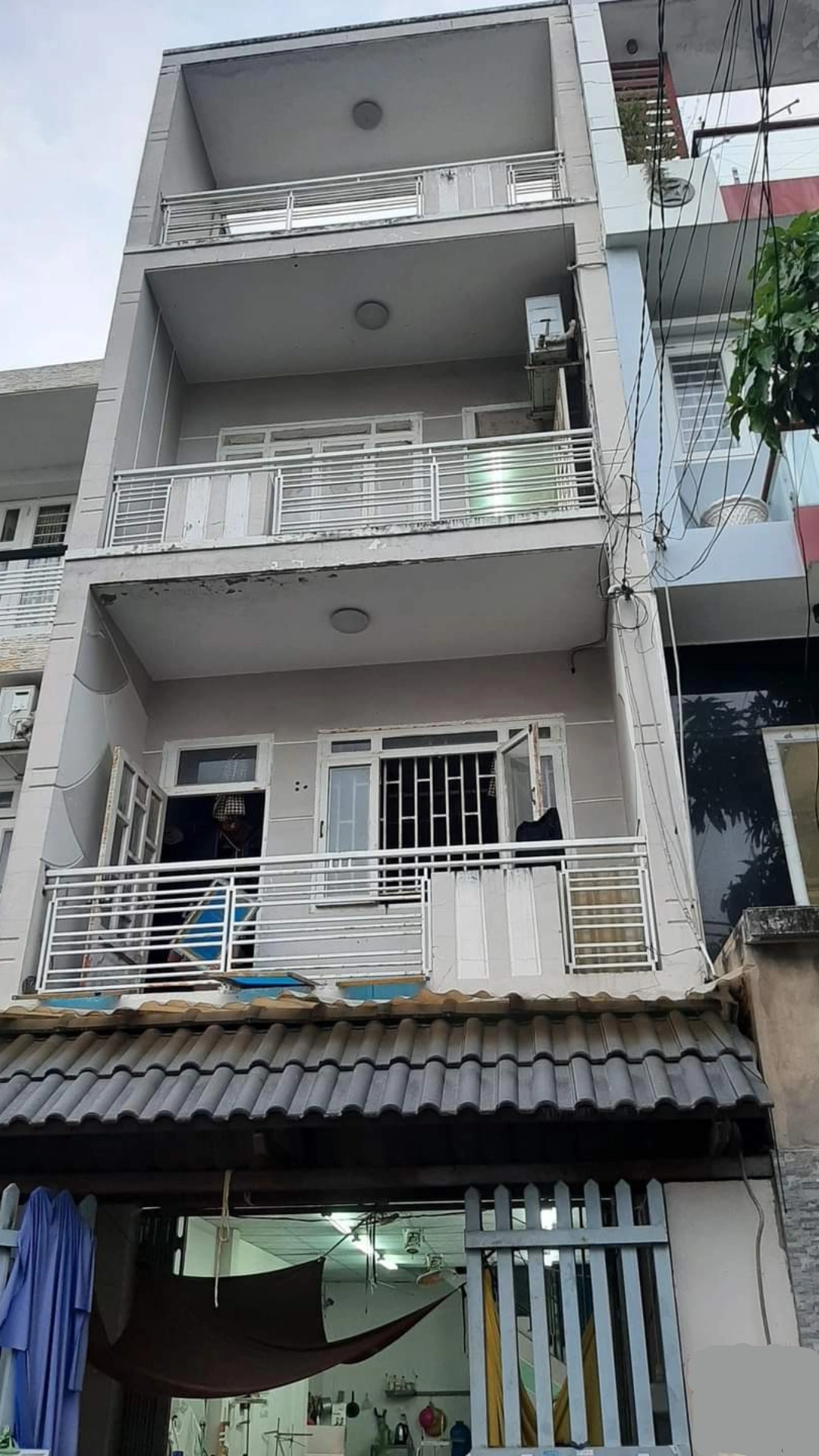 BÁN NHÀ HÒA BÌNH, TÂN PHÚ - 56M2 - 4 TẦNG HẺM NHỰA XE TẢI TUNG TĂNG