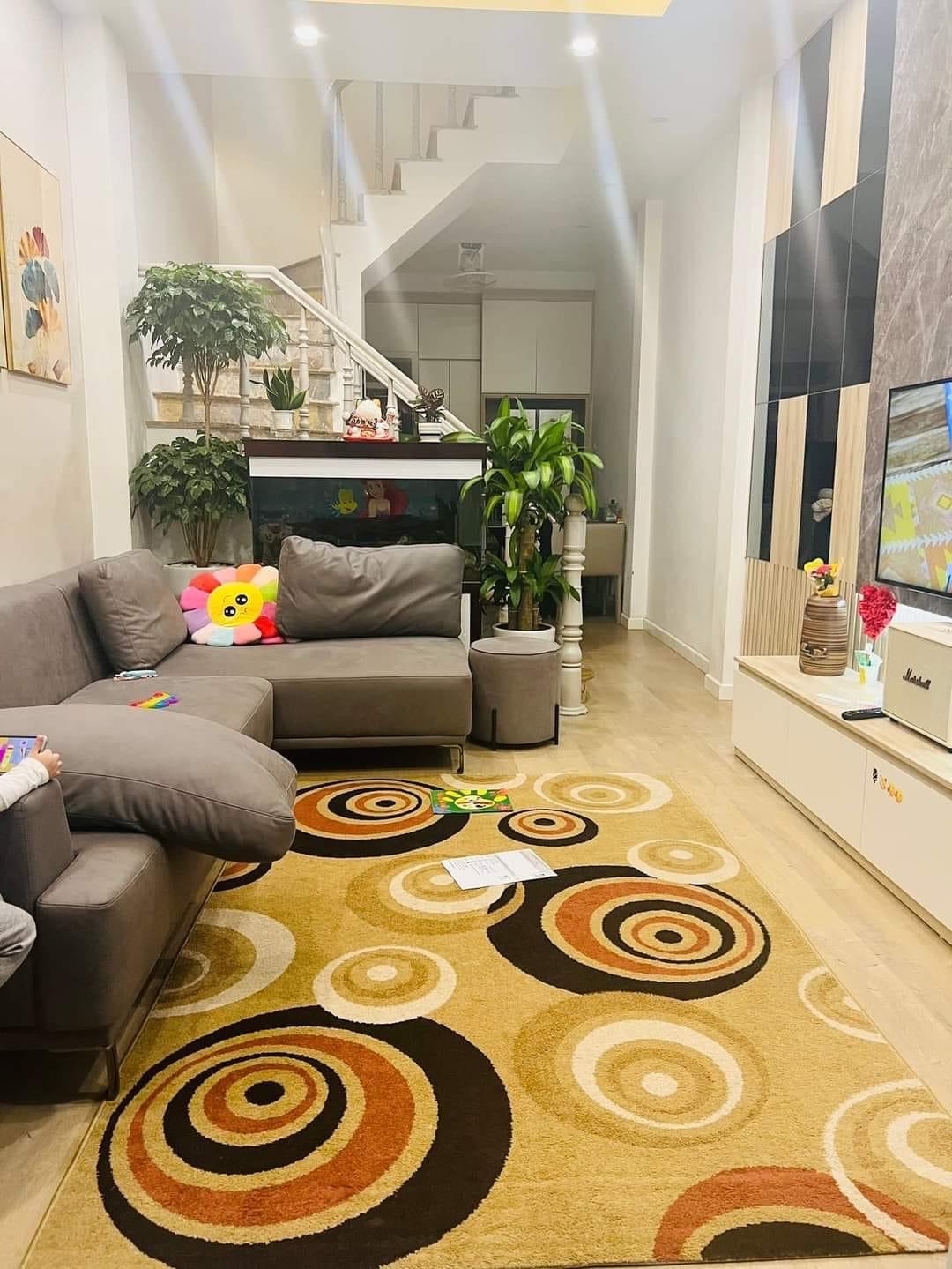 CỰC PHẨM, NHÀ MẶT NGÕ KINH DOANH, THUỴ KHUÊ, 42m2 x4T, MT 3.5m, Giá 6.4 tỷ.