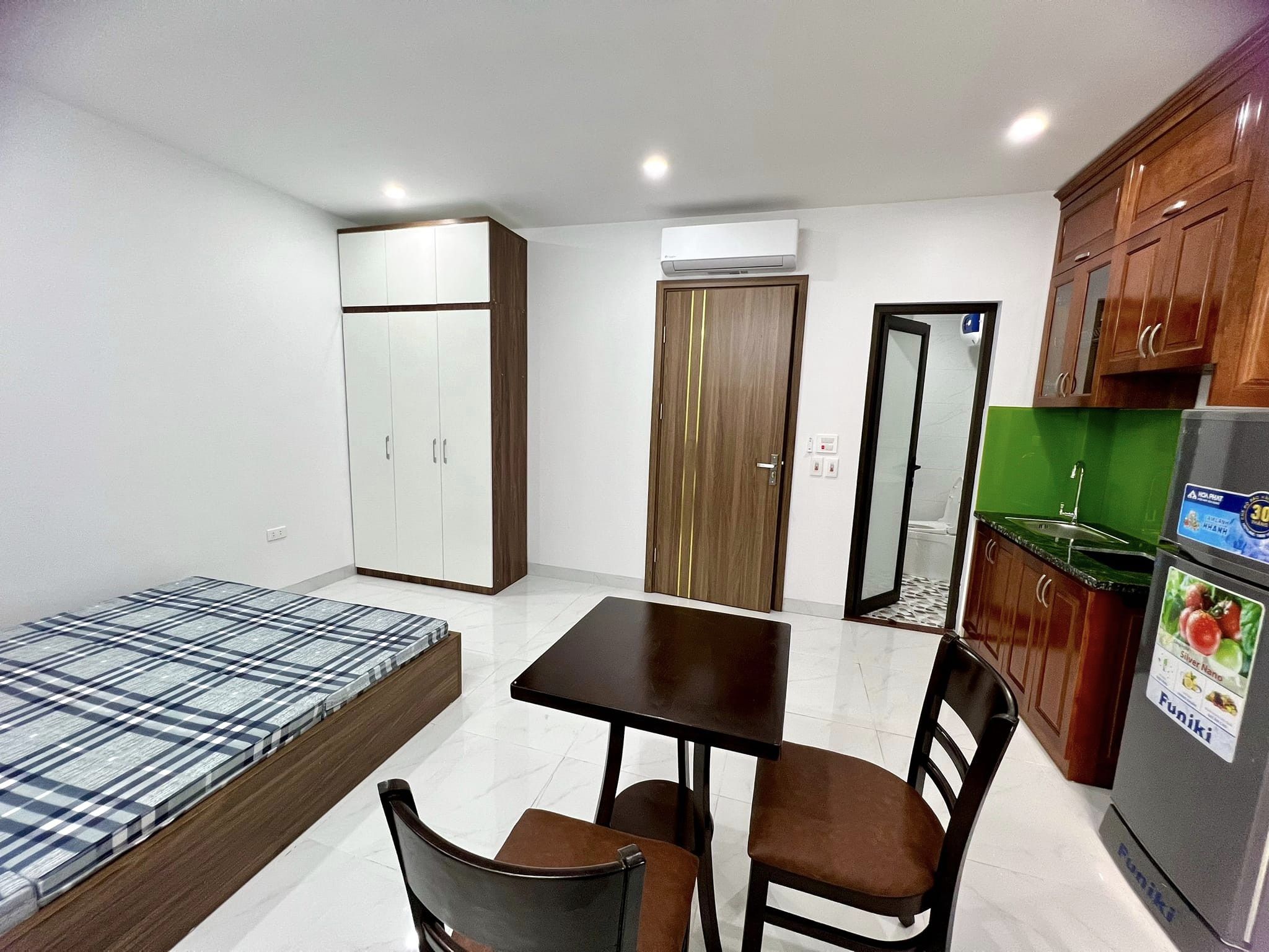 Bán nhà phố Trung Kính 75m2, 6T, MT5m doanh thu 65tr/tháng giá 12.5 tỷ hiếm Cầu Giấy