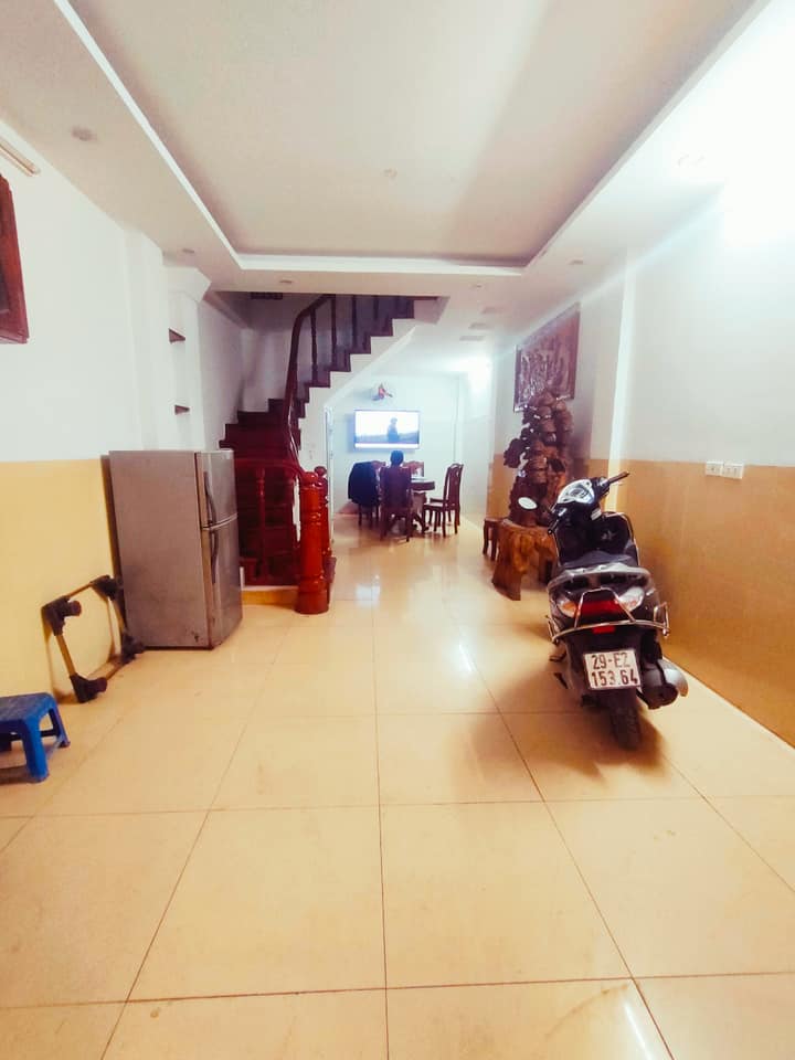 Nhà hiếm phố Khương Trung, 50m x 5T, MT 5m, ô tô sát nhà