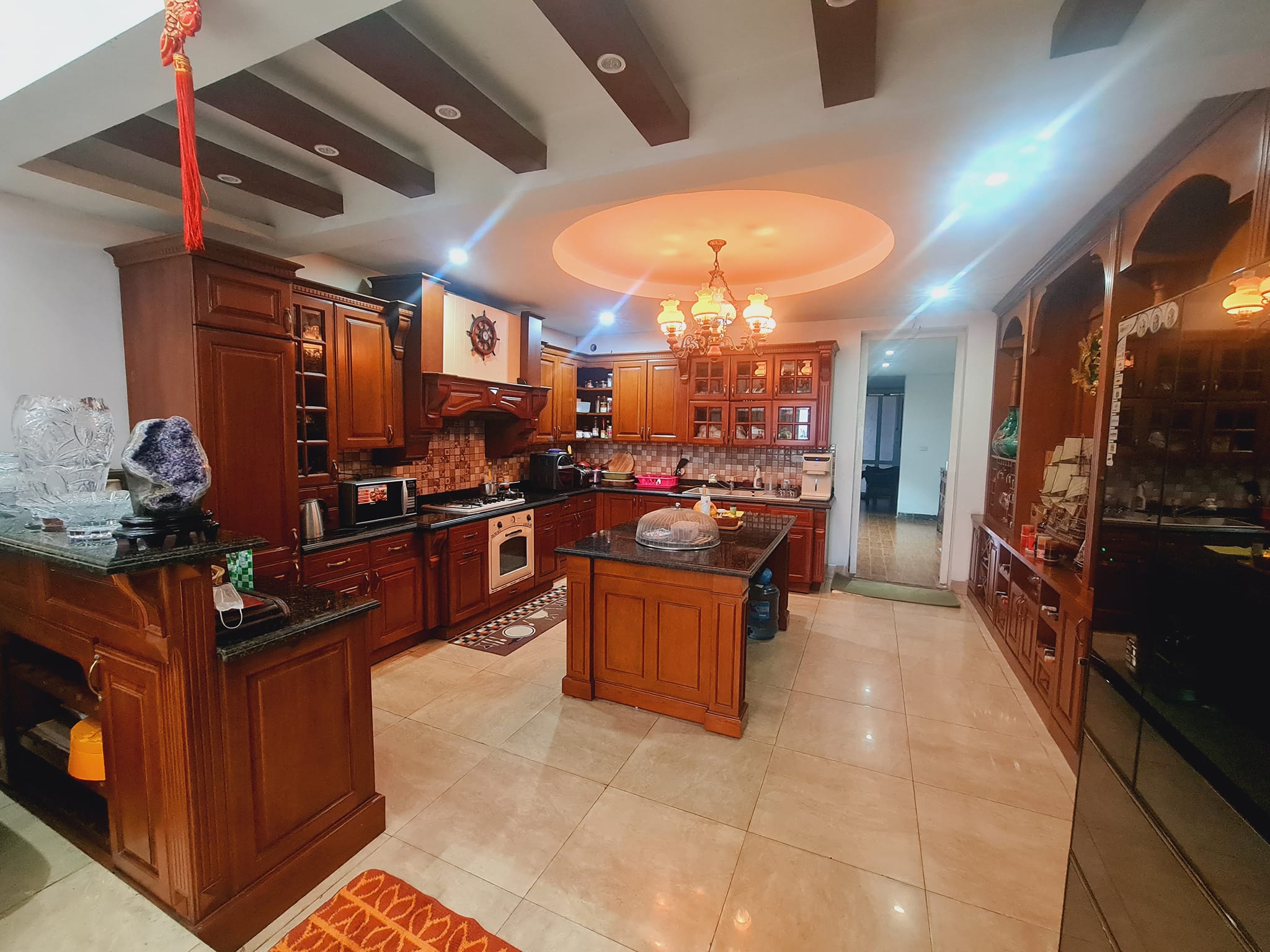 Bán tòa văn phòng Trường Chinh 33 tỷ 140m2, 8T, MT5.4m nội thất tiền tỷ hiếm quận Đống Đa