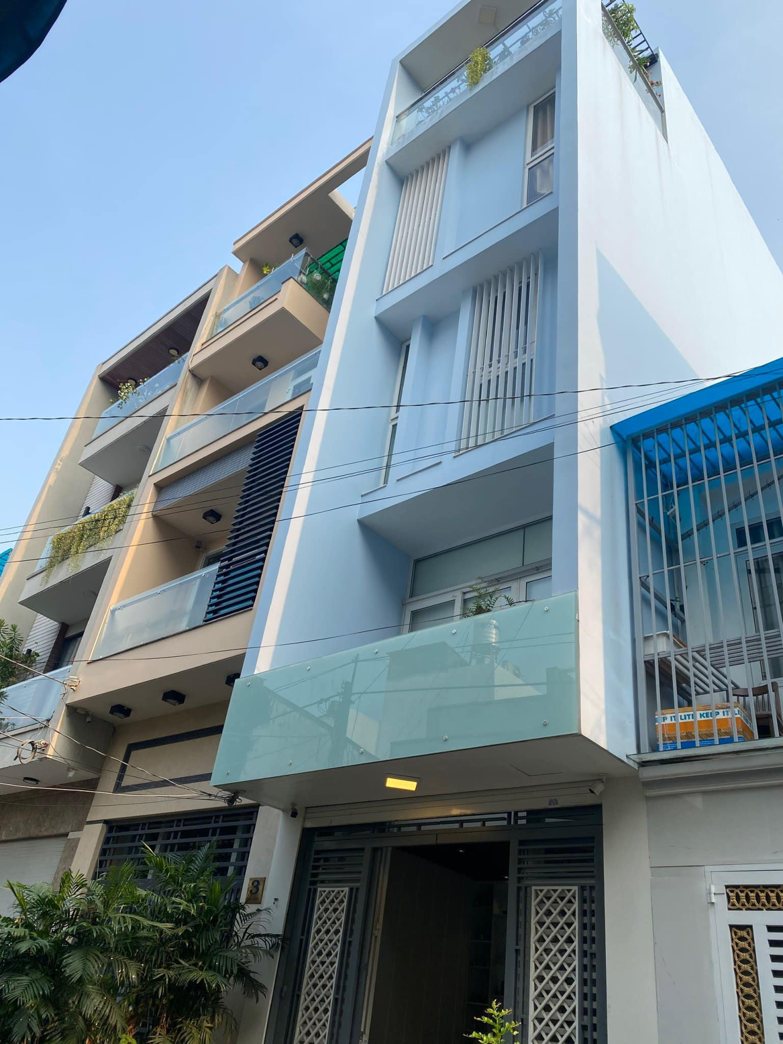 NHÀ MẶT TIỀN CHỢ TÂN MỸ QUẬN 7 ĐANG LÀM CHDV 500TR/NĂM 5 TẦNG GIÁ CHỈ 13.7 TỶ