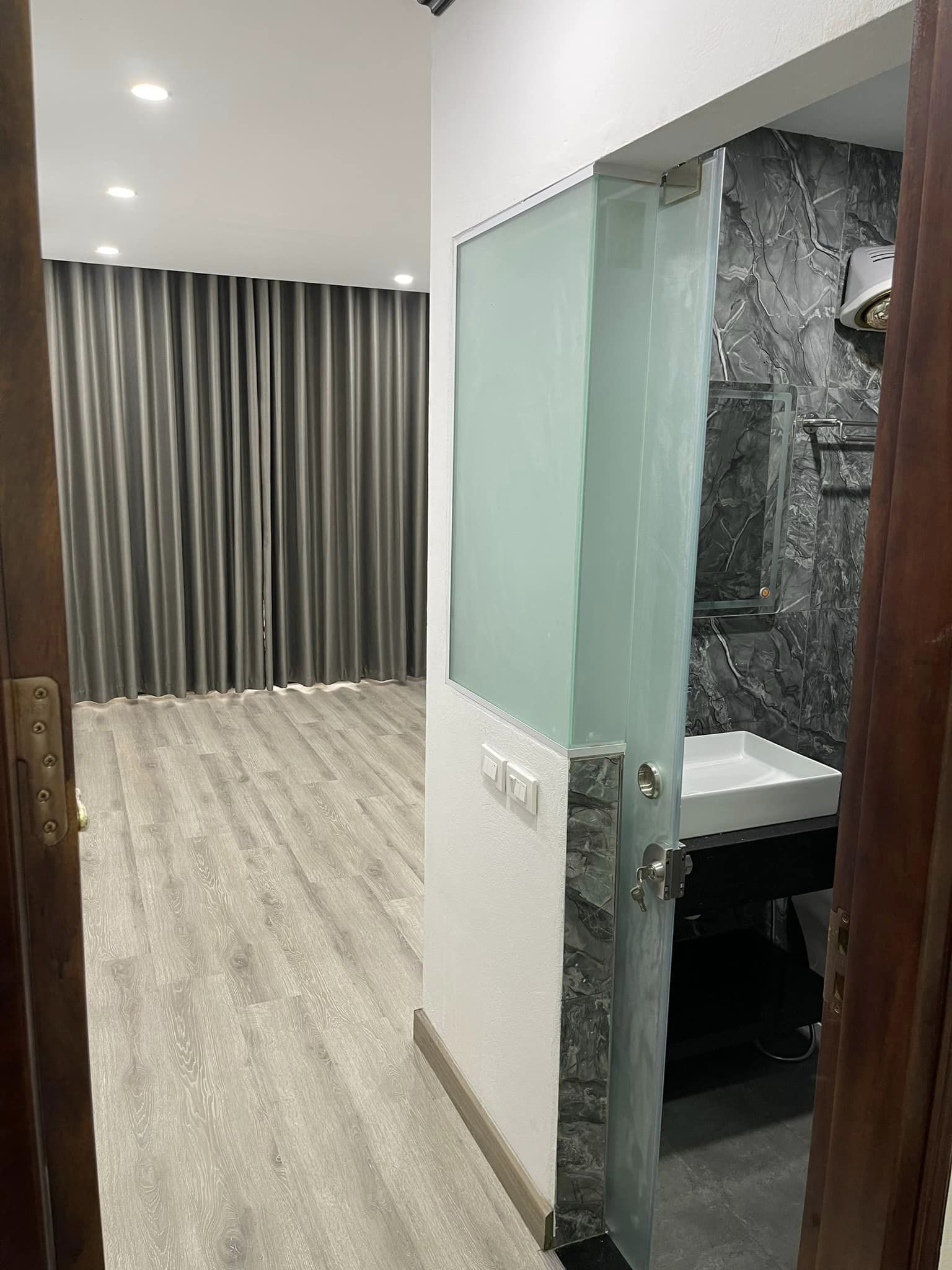 Nhà mặt phố Triệu Việt Vương, 24m2 x 5 tầng đẹp, giá chỉ 16.8 tỷ