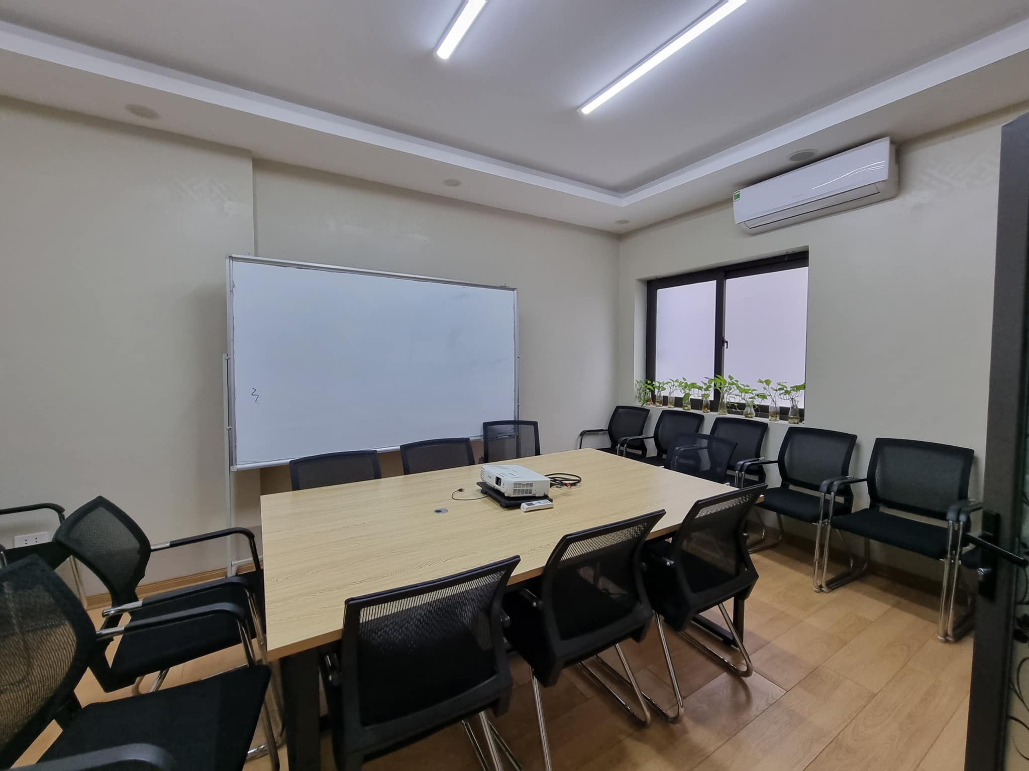 Bán nhà khu TĐC Phố Trạm, hàng xóm Aeon Long Biên, View vườn hoa, vỉa, Làm VP công ty,