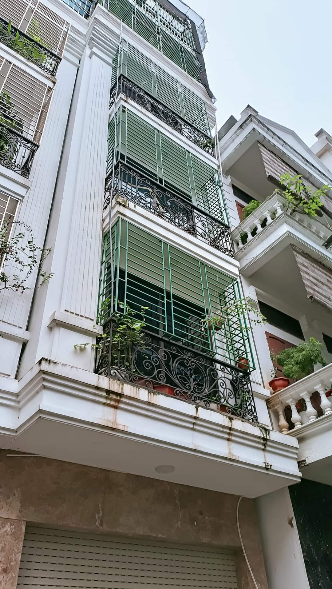 CỰC HIẾM - 7 CHỖ VÀO NHÀ - Ô CHỜ THANG MÁY - THOÁNG TRƯỚC VÀ SAU - SỔ VUÔNG ĐẸP + KINH DOANH VĂN PHÒNG