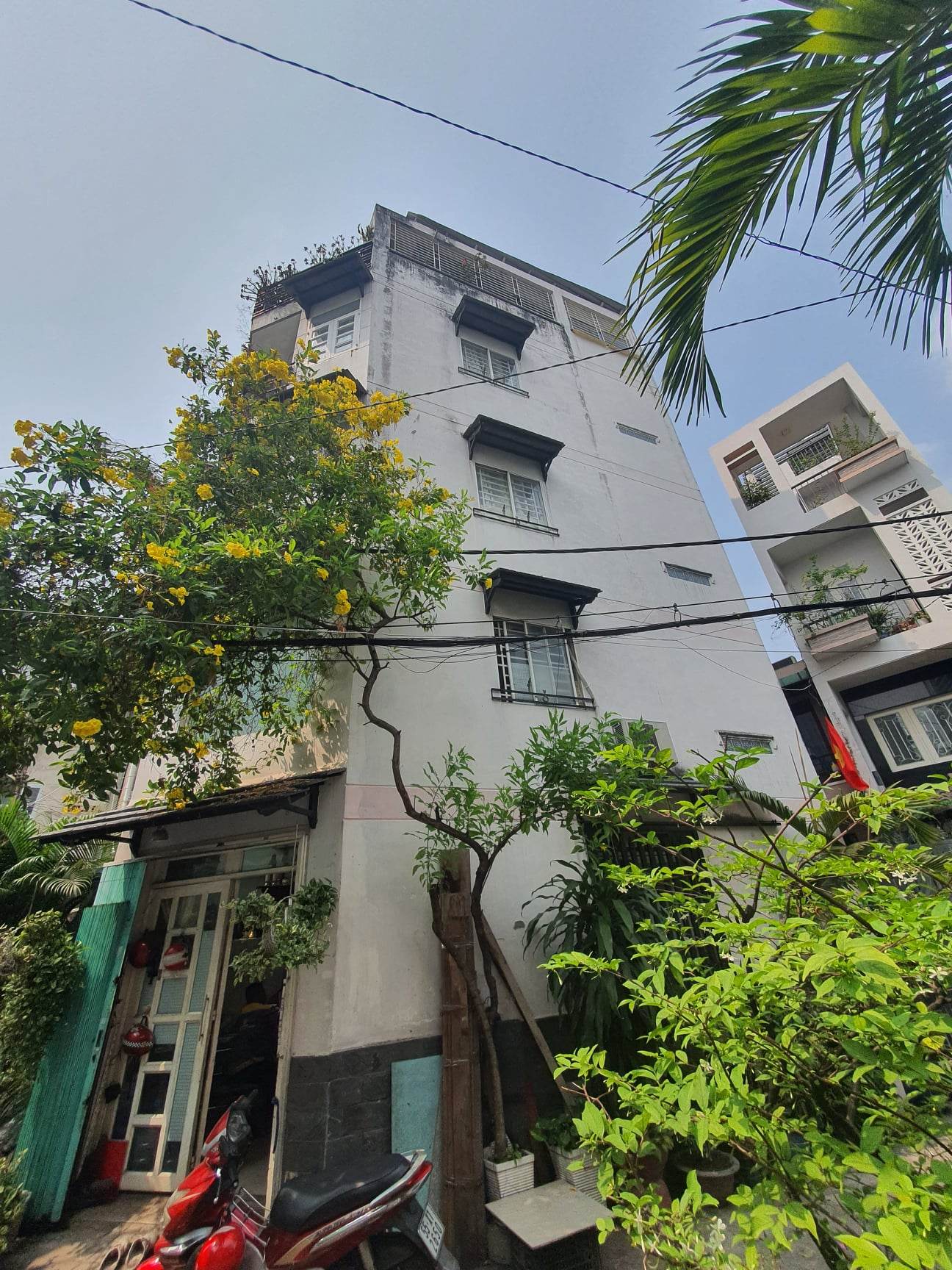 Bán nhà đường Lê Quang Định quận Bình Thạnh diện tích 38 m2 giá thương lượng.