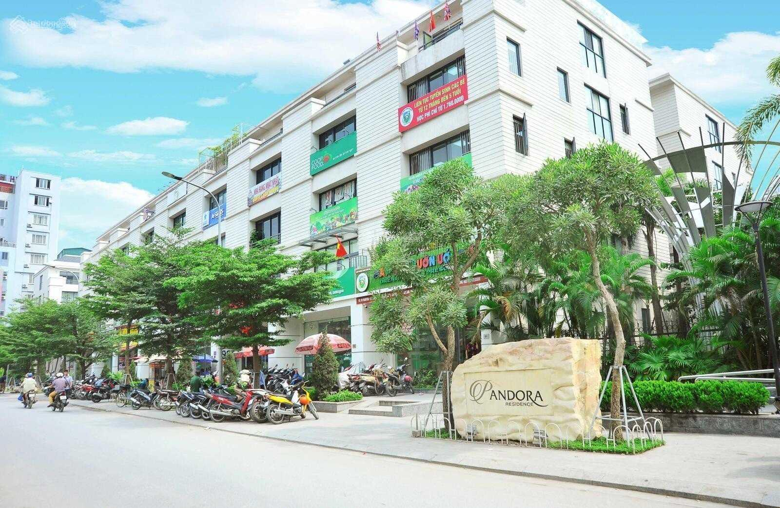 Bán BT PANDORA 53 Triều Khúc. ( 214 Nguyễn Xiển). Dt 146m2 x 5T, Mt 7m. Giá 28 tỷ