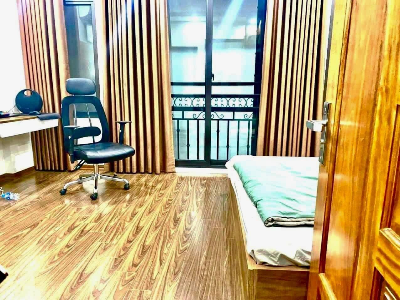 Bán nhà đẹp Đào Tấn , Ba Đình 30m, 5 tầng, ngõ thông, thoáng trước sau giá 4 tỷ 25.