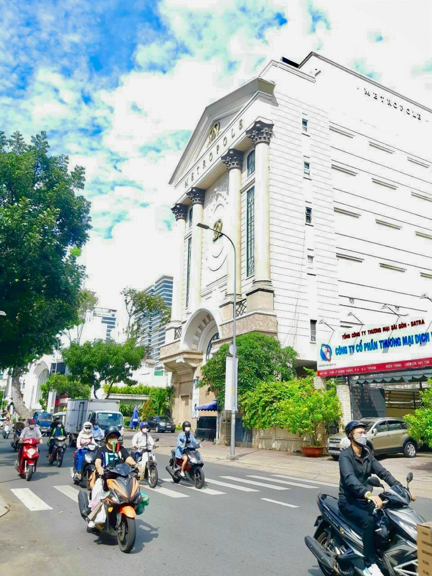 Bán Tòa Nhà 2 Mặt Tiền 8,6m*18m4 : 1 hầm 6 tầng : 22 Đường TA 03 , P Thới An , Q 12