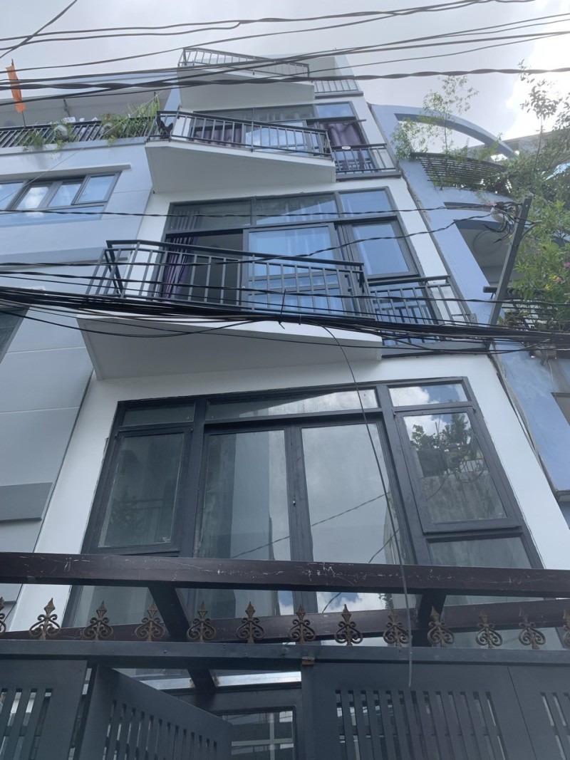 Bán căn hộ dịch vụ Phường 3 Q. Bình Thạnh, Giáp Quận 1, 60m2, 5 Tầng, 10 Phòng Trọ