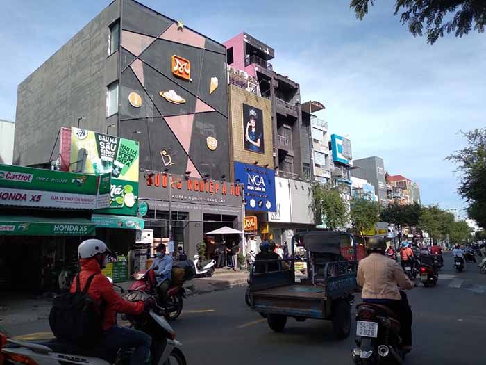 Nhà 5 tầng hẻm 18bis Nguyễn Thị Minh Khai Quận 1. DT: 4x21m (85,6m2) - HĐT: 80 tr/th. Chỉ 24 tỷ