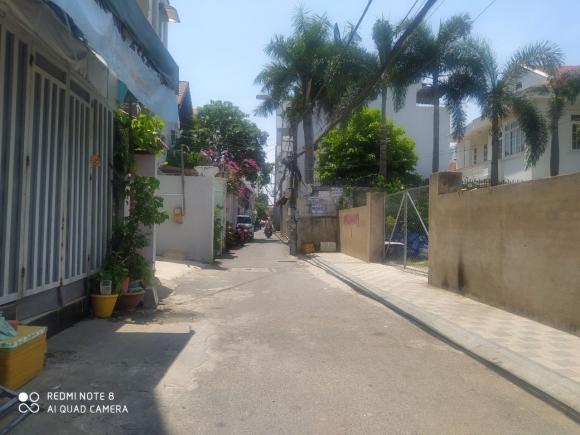 Bán nhà mặt tiền khu Thảo Điền, Quận 2, DT 100m2, 4PN, Khu sầm uất, Nhỉnh 11 tỷ