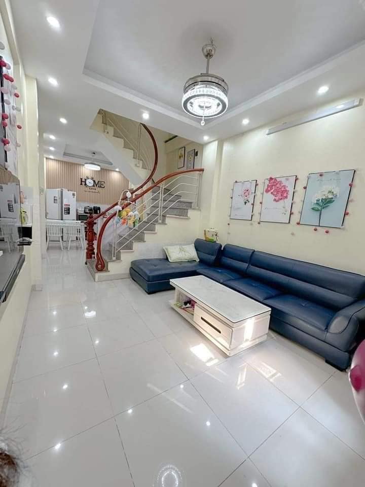 Bán nhà ngõ 158 Nguyễn Khánh Toàn 58m2, mặt tiền 5m giá 7.6 tỷ