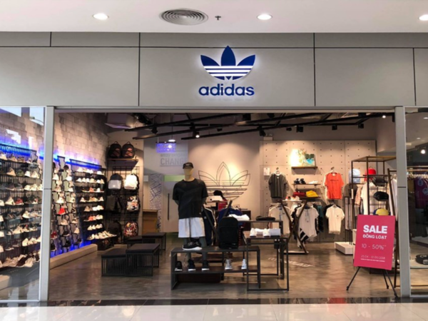 Gian hàng tại Vincom Phạm Ngọc Thạch của thương hiệu Adidas cac-gian-hang-tai-vincom-pham-ngoc-thach-2