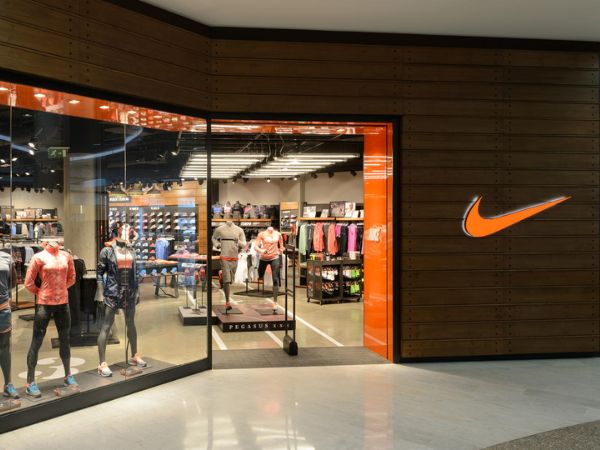 Nike Trần Duy Hưng nằm tại L12-04, Tầng L2 Tòa Nhà C6,C7 D’capitale Trần Duy Hưng cac-thuong-hieu-tai-vincom-tran-duy-hung-7