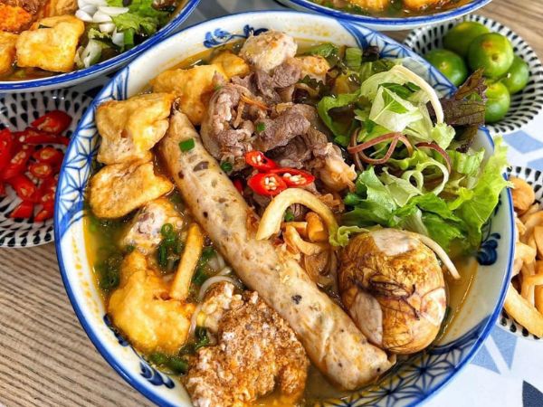 Hình ảnh bát bún riêu tóp mỡ Mọc Giòn - 41 Cốm Vòng cach-nau-bun-rieu-cua-dong-xay-6