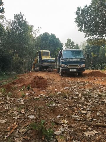 Chính chủ cần bán xe tải 2008 kèm máy xúc đời 2010