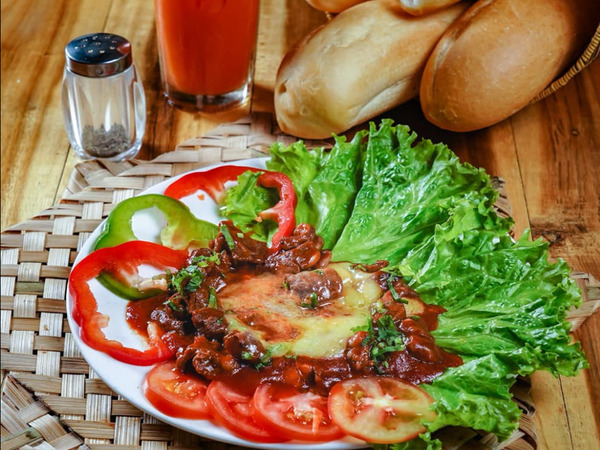 Bạn có thể lựa chọn nhiều món ăn và đồ uống đa dạng tại Cột Điện Quán Đặng Văn Ngữ cot-dien-quan-dang-van-ngu-3