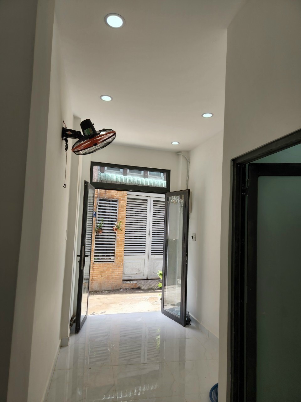 Bán Nhà đường Hoàng Hoa Thám quận Bình Thạnh diện tích 28m2 giá thương lượng